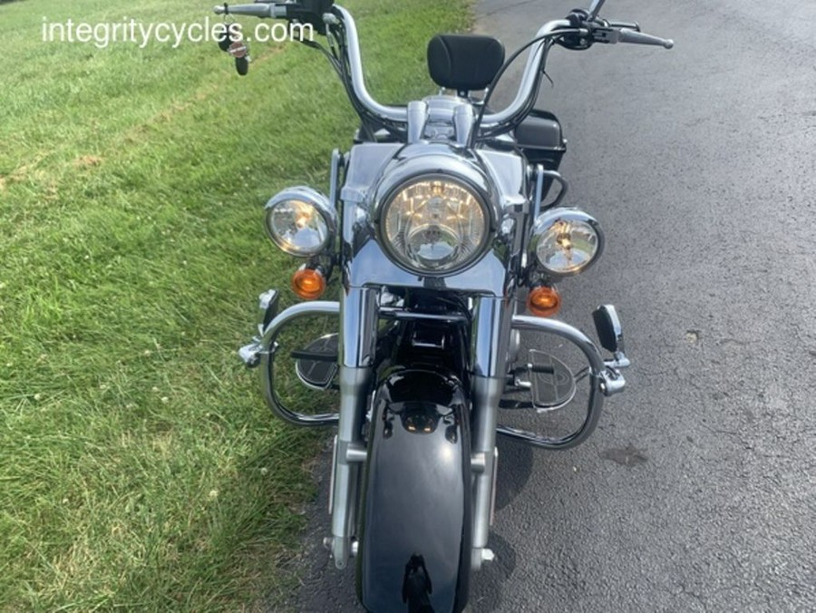 2012 Harley-Davidson® FLD - Dyna® Switchback™