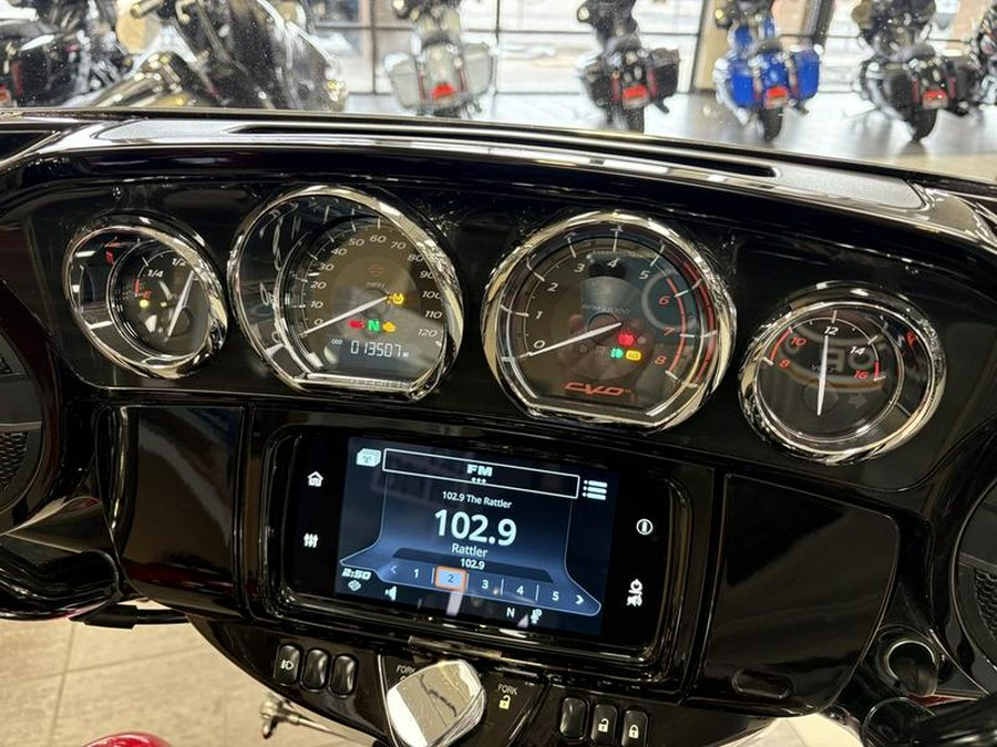 2022 Harley-Davidson® FLHTCUTGSE - CVO™ Tri Glide®