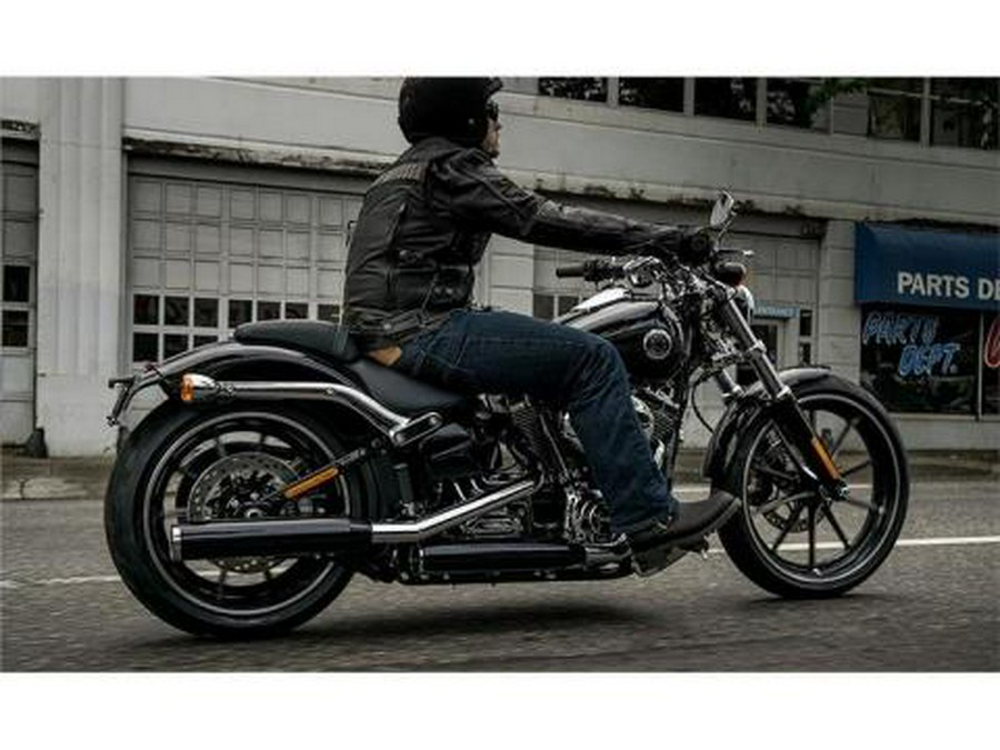 2015 Harley-Davidson Breakout®