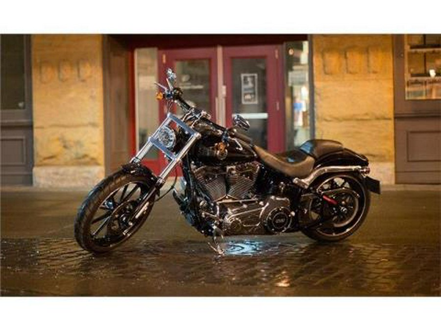 2015 Harley-Davidson Breakout®