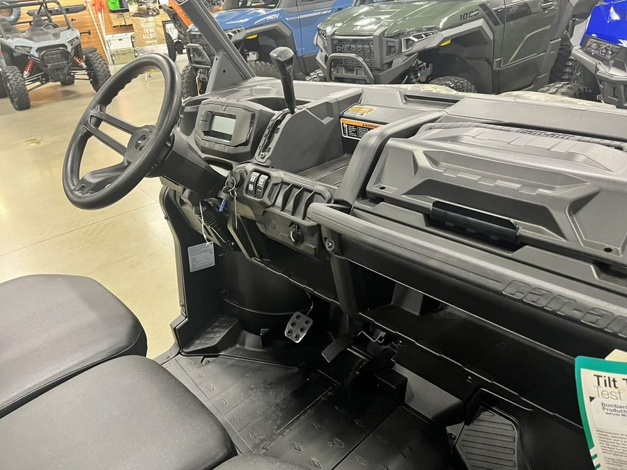 2024 Can-Am™ Defender MAX DPS HD7