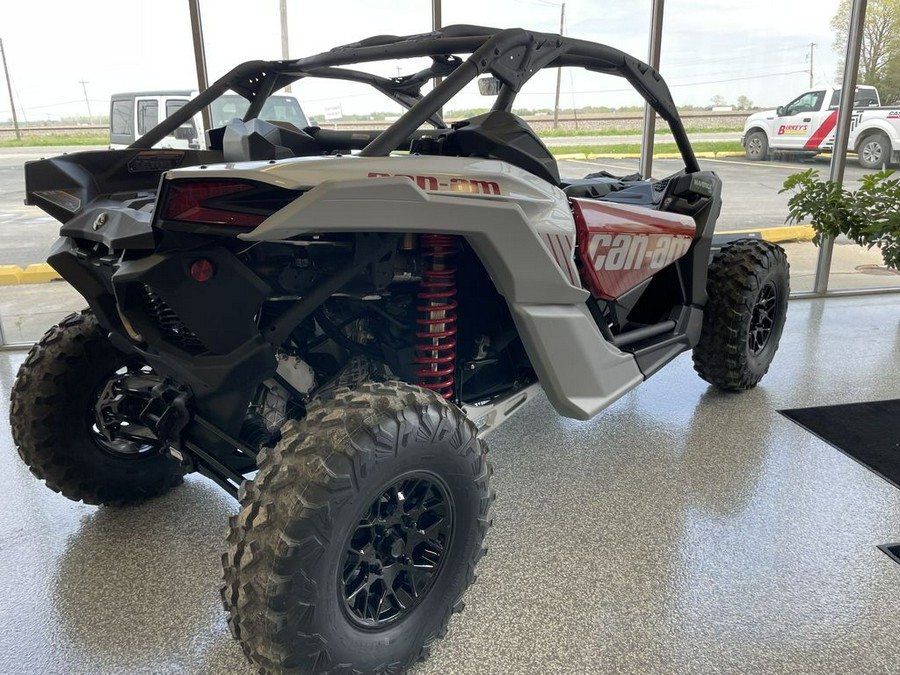 2025 Can-Am MAVERICK X3 DS TURBO FIERY RED/HYPER SILVER