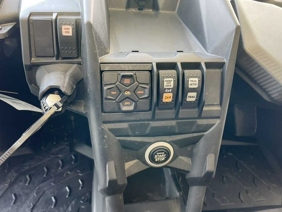 2025 Can-Am MAVERICK X3 DS TURBO FIERY RED/HYPER SILVER