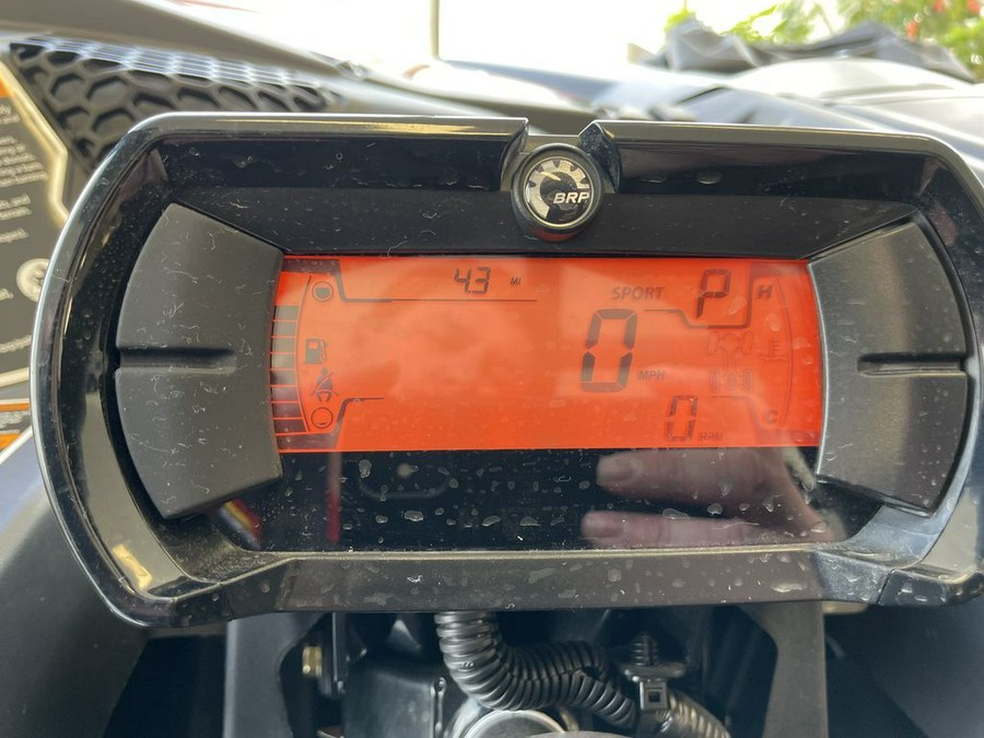 2025 Can-Am MAVERICK X3 DS TURBO FIERY RED/HYPER SILVER