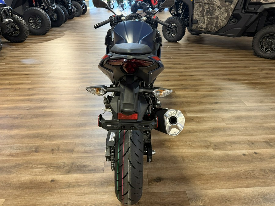 2026 Kawasaki NINJA 500 ABS Metallic Matte Twilight Blue/Candy Persimmon Red - 109807