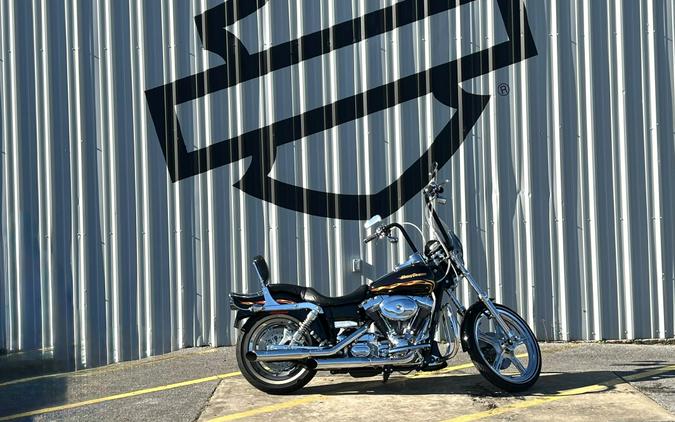 2002 Harley-Davidson® Dyna Wide Glide Vivid Black with Gold Leaf Graphics