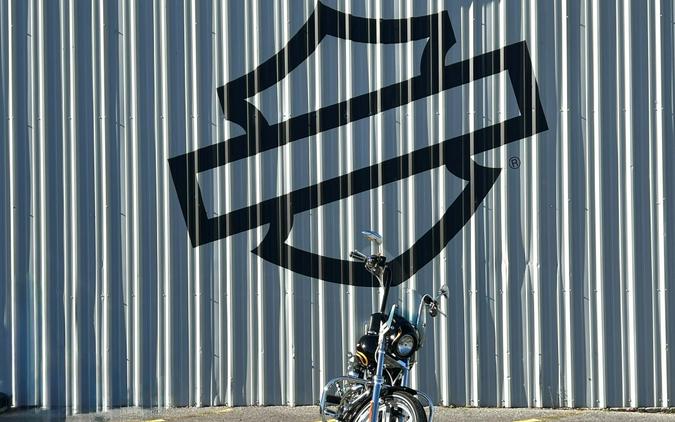 2002 Harley-Davidson® Dyna Wide Glide Vivid Black with Gold Leaf Graphics