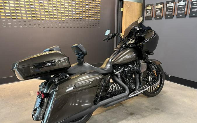 2020 Harley-Davidson® Road Glide® Special River Rock Gray