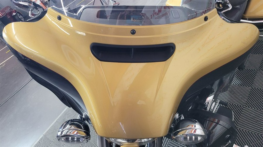 2017 HARLEY DAVIDSON ULTRA LIMITED FLHTK