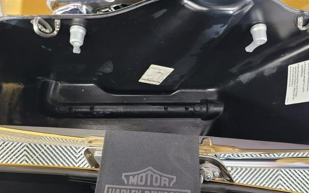 2017 HARLEY DAVIDSON ULTRA LIMITED FLHTK