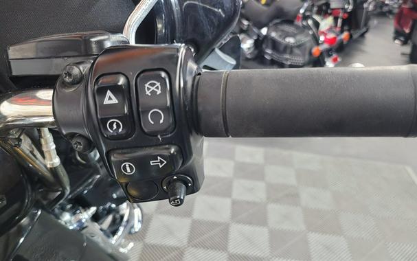 2017 HARLEY DAVIDSON ULTRA LIMITED FLHTK