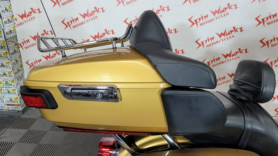 2017 HARLEY DAVIDSON ULTRA LIMITED FLHTK
