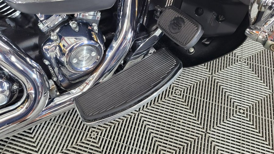 2017 HARLEY DAVIDSON ULTRA LIMITED FLHTK