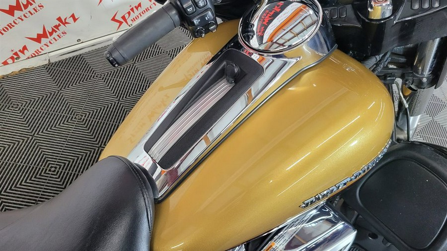 2017 HARLEY DAVIDSON ULTRA LIMITED FLHTK