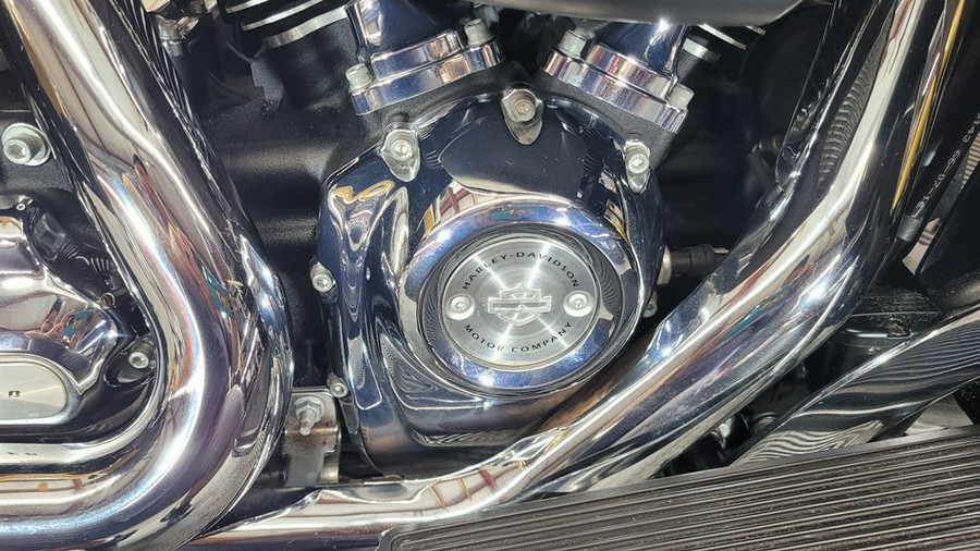 2017 HARLEY DAVIDSON ULTRA LIMITED FLHTK