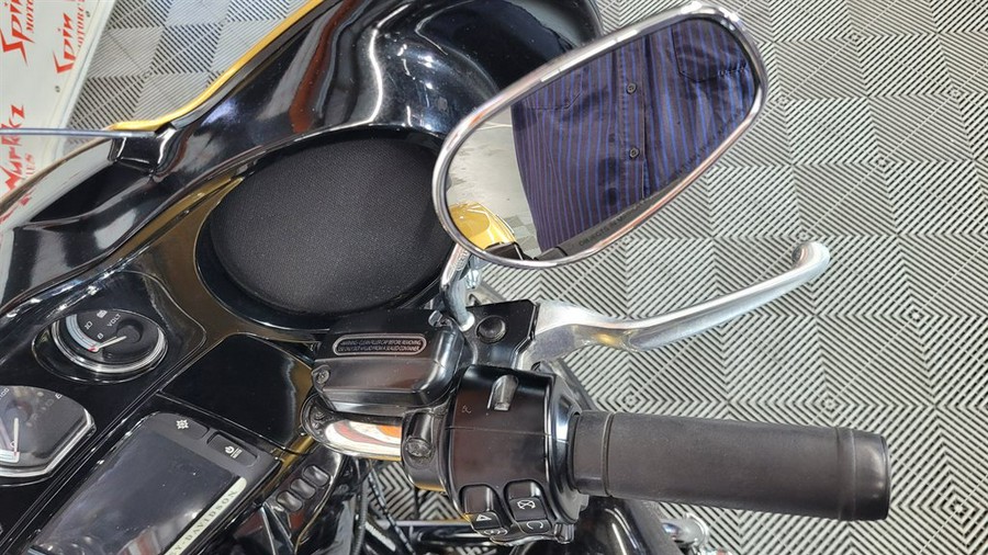 2017 HARLEY DAVIDSON ULTRA LIMITED FLHTK