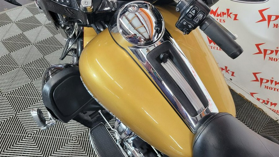 2017 HARLEY DAVIDSON ULTRA LIMITED FLHTK