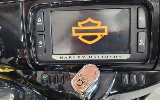2017 HARLEY DAVIDSON ULTRA LIMITED FLHTK