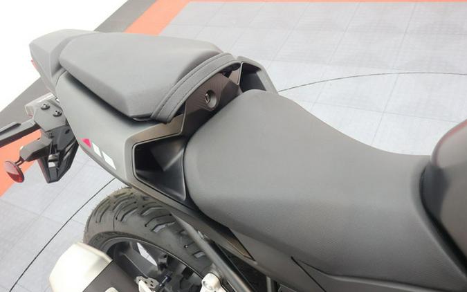 2026 Honda CB750 Hornet E-Clutch