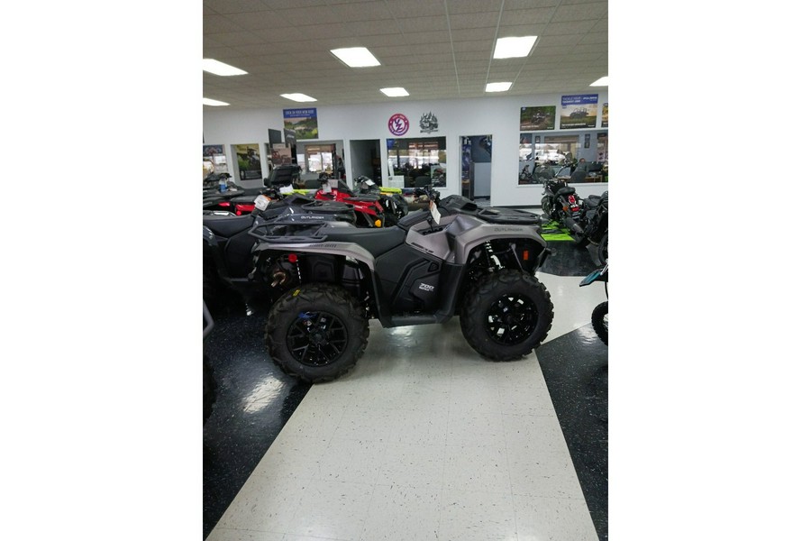 2023 Can-Am ATV OUTL XT 700 GY 23