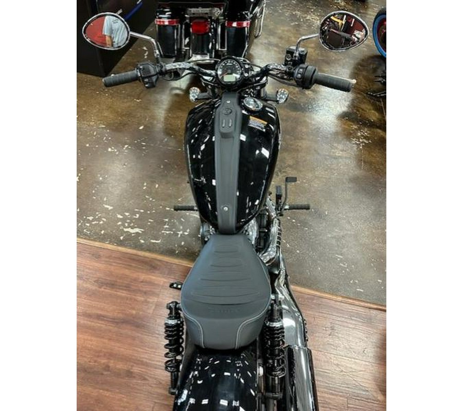 2025 Indian Motorcycle® Scout® Classic Limited Black Metallic