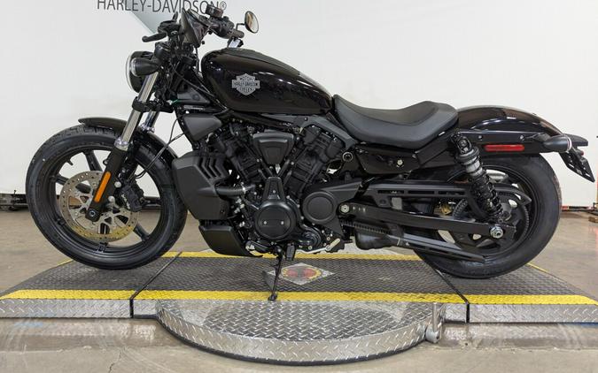 2026 Harley-Davidson® Nightster® Vivid Black Black Trim