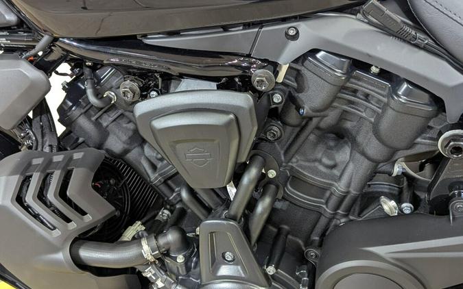 2026 Harley-Davidson® Nightster® Vivid Black Black Trim