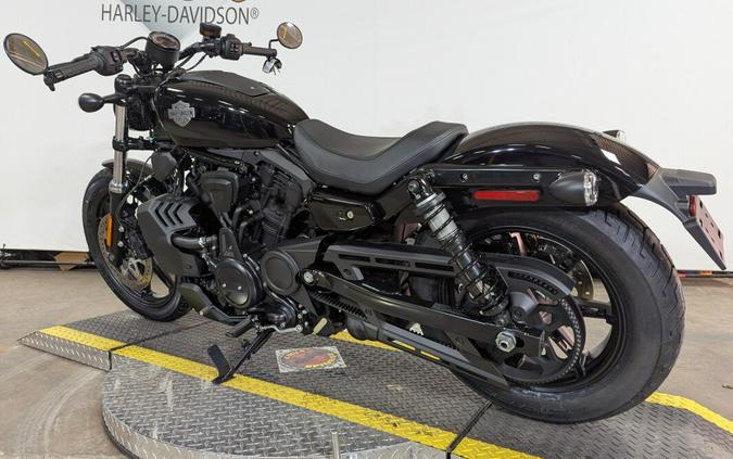 2026 Harley-Davidson® Nightster® Vivid Black Black Trim