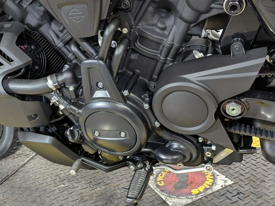 2026 Harley-Davidson® Nightster® Vivid Black Black Trim