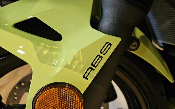 2026 Kawasaki NINJA 500 ABS Metallic Yellowish Green/Ebony - 109806