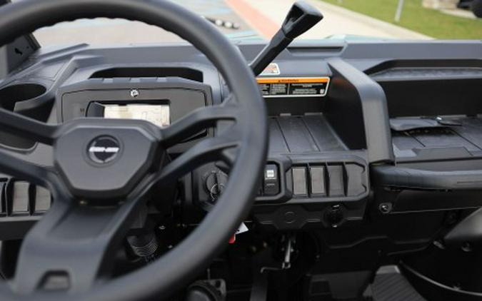 2026 Can-Am Defender HD7