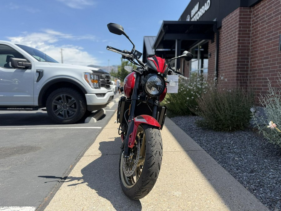 2026 Triumph Trident 800 Carnival Red