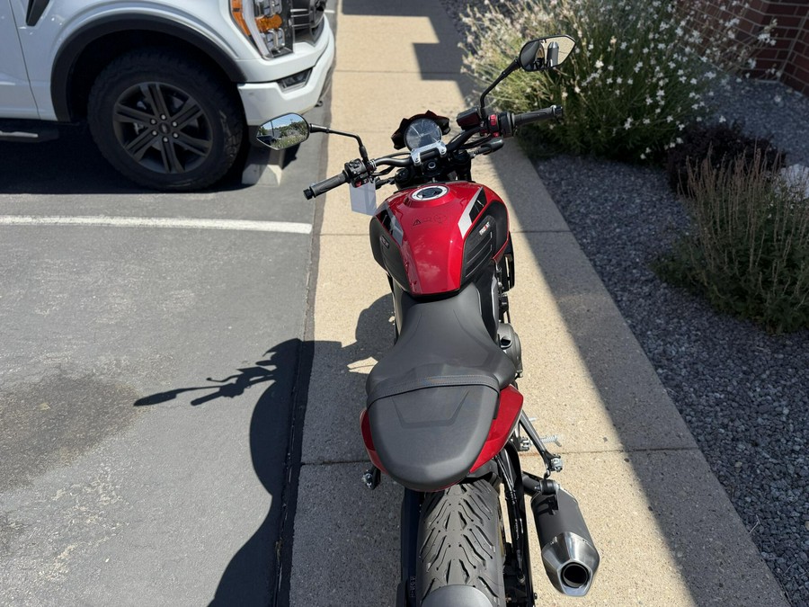 2026 Triumph Trident 800 Carnival Red