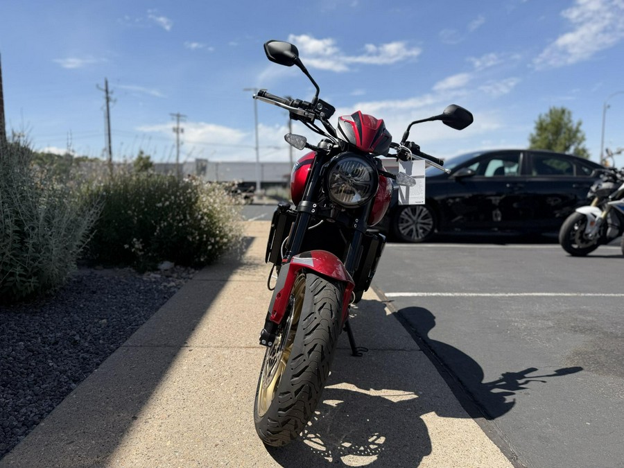 2026 Triumph Trident 800 Carnival Red