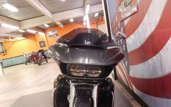 2016 Harley-Davidson CVO™ Road Glide™ Ultra