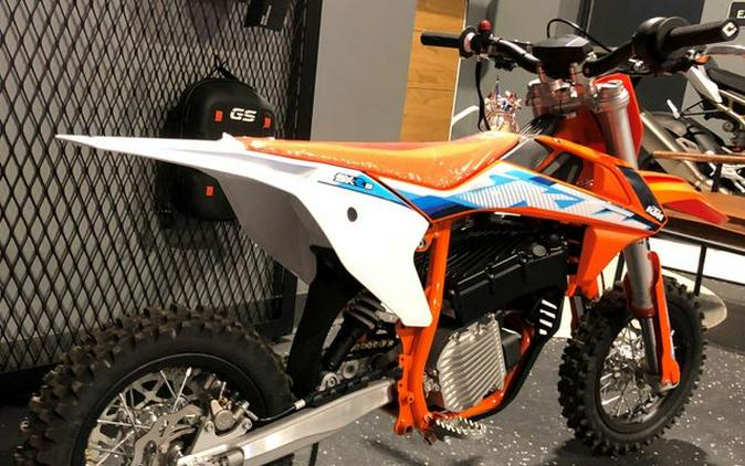 2024 KTM SX E 3