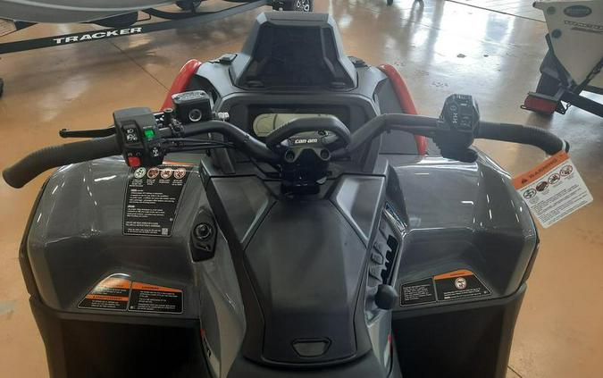 2025 Can-Am® Outlander X mr 1000R Granite Grey & Legion Red