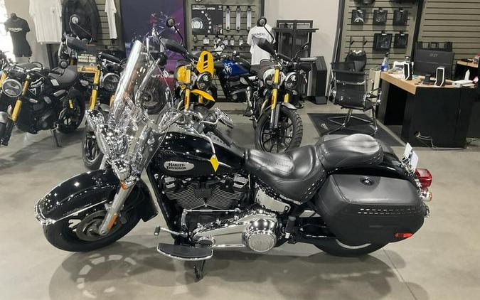 2022 Harley-Davidson® FLHCS - Heritage Classic 114
