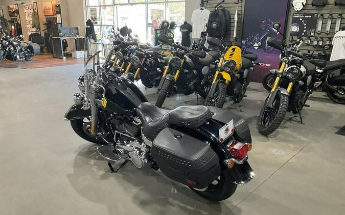 2022 Harley-Davidson® FLHCS - Heritage Classic 114