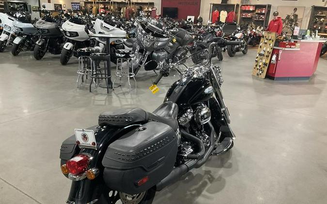 2022 Harley-Davidson® FLHCS - Heritage Classic 114