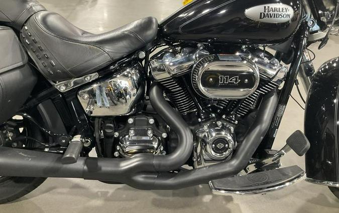 2022 Harley-Davidson® FLHCS - Heritage Classic 114