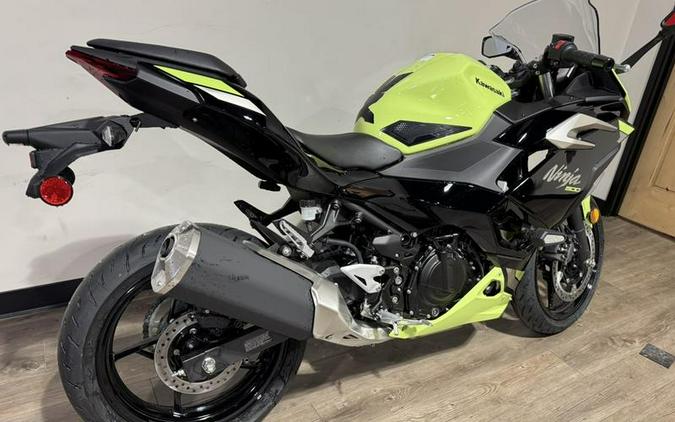 2026 Kawasaki Ninja® 500 SE ABS