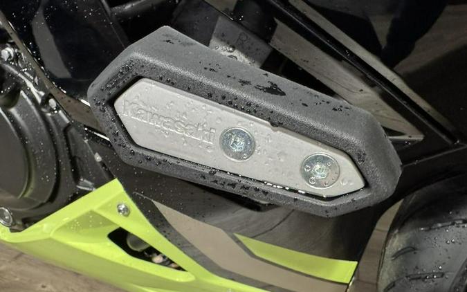 2026 Kawasaki Ninja® 500 SE ABS