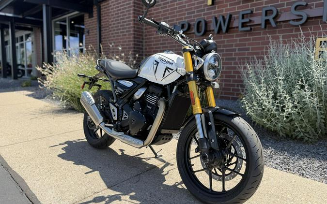 2026 Triumph Speed 400 Pearl Metallic White / Phantom Black