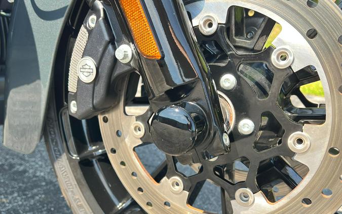 FLHTCUTG 2025 Tri Glide Ultra