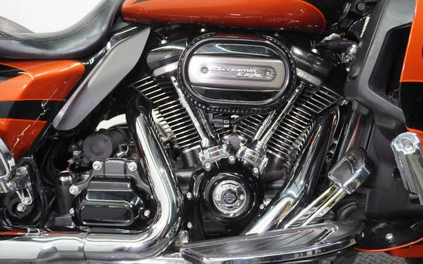 2017 Harley-Davidson® FLHXSE - CVO™ Street Glide®