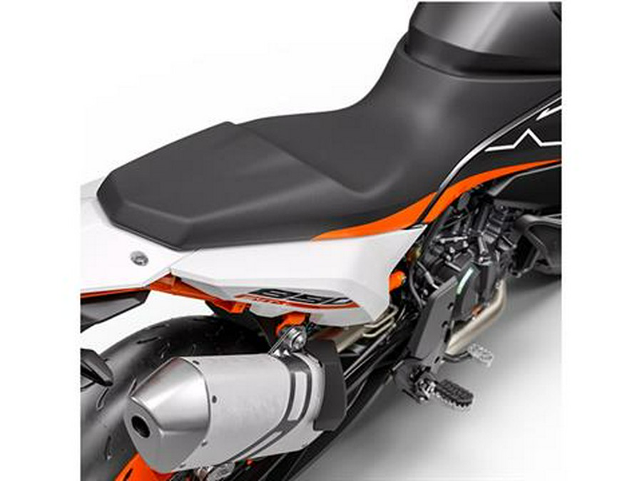 2024 KTM 890 SMT