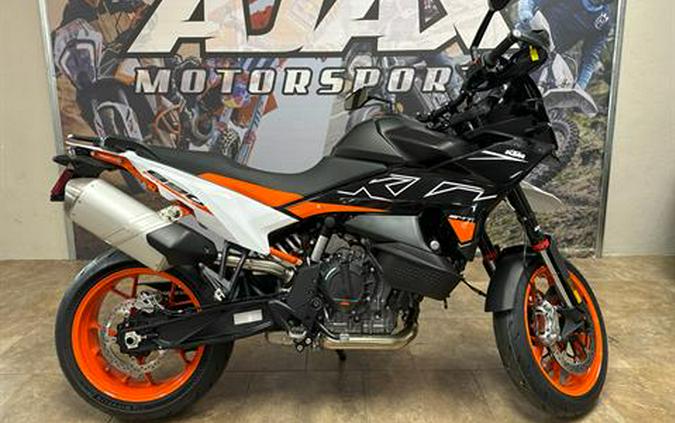 2024 KTM 890 SMT