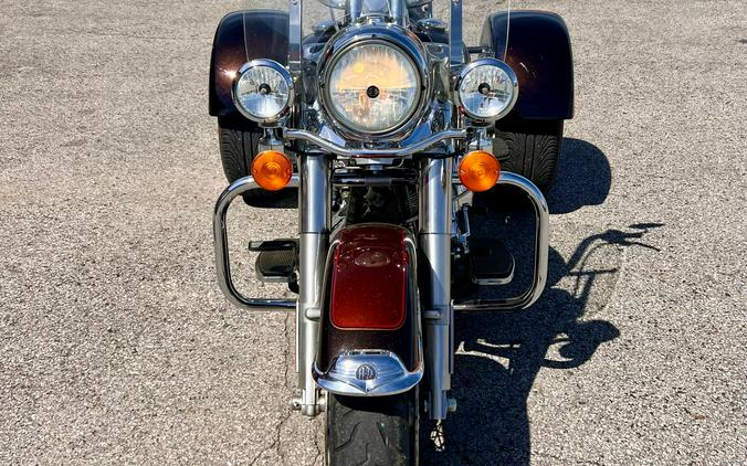 2011 Harley-Davidson Road King Classic (Frankenstein Trike Kit)