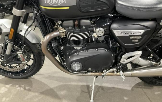 2022 Triumph Speed Twin Matt Storm Grey